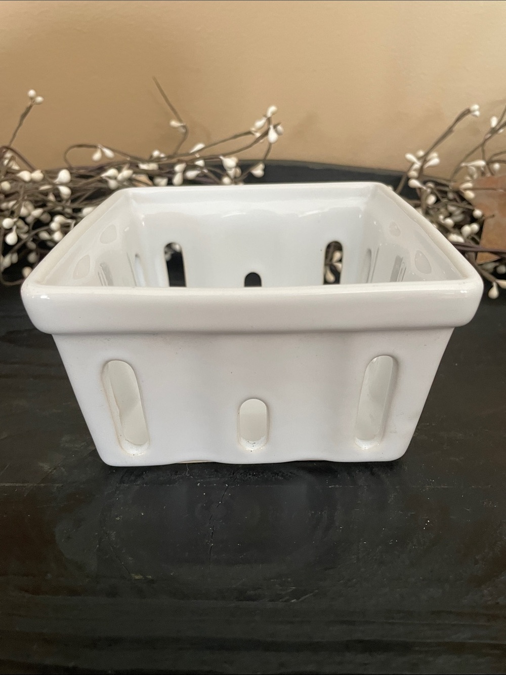 Boston Warehouse White Stoneware Berry Basket - 5”x5”